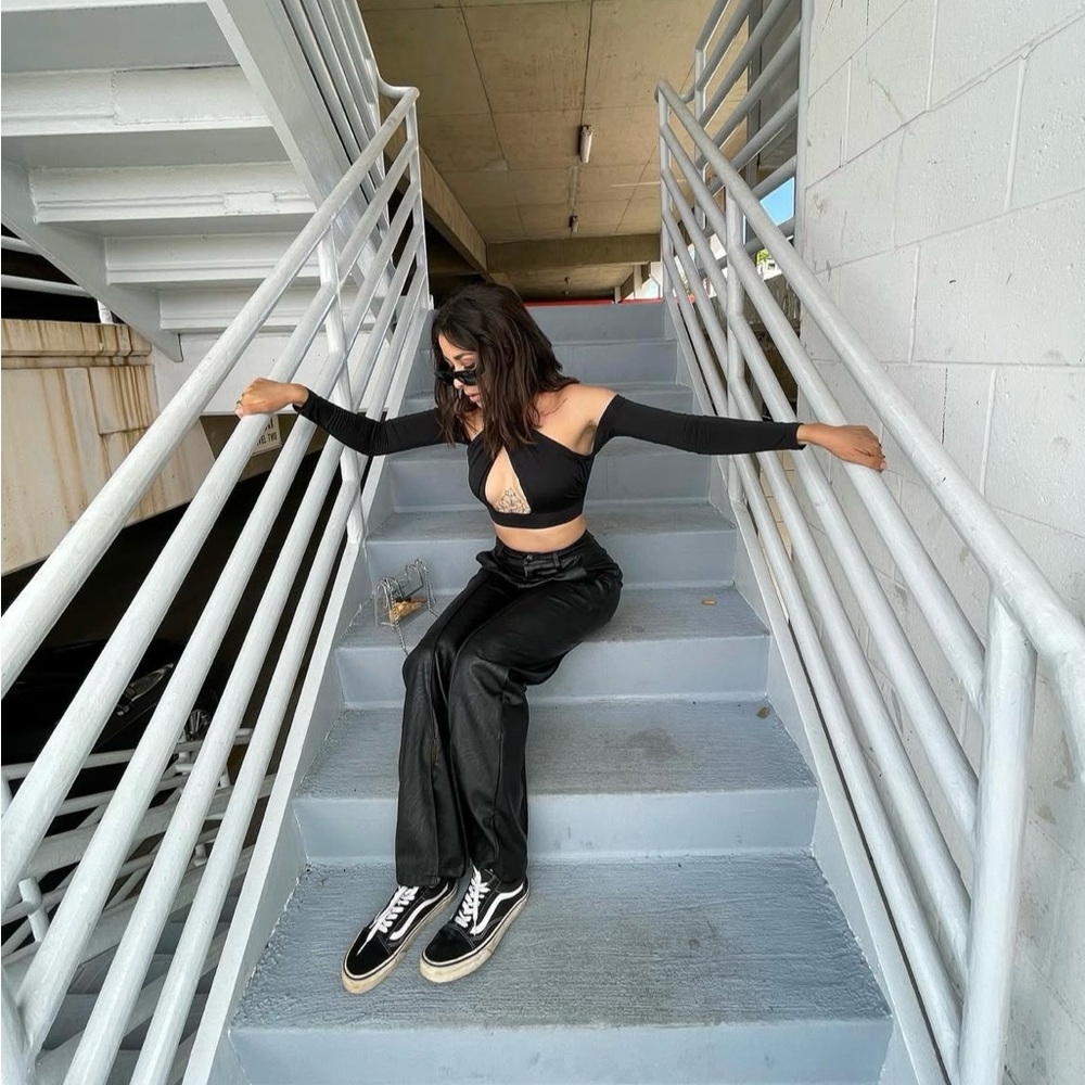 Tiger Mist Black Crop Top